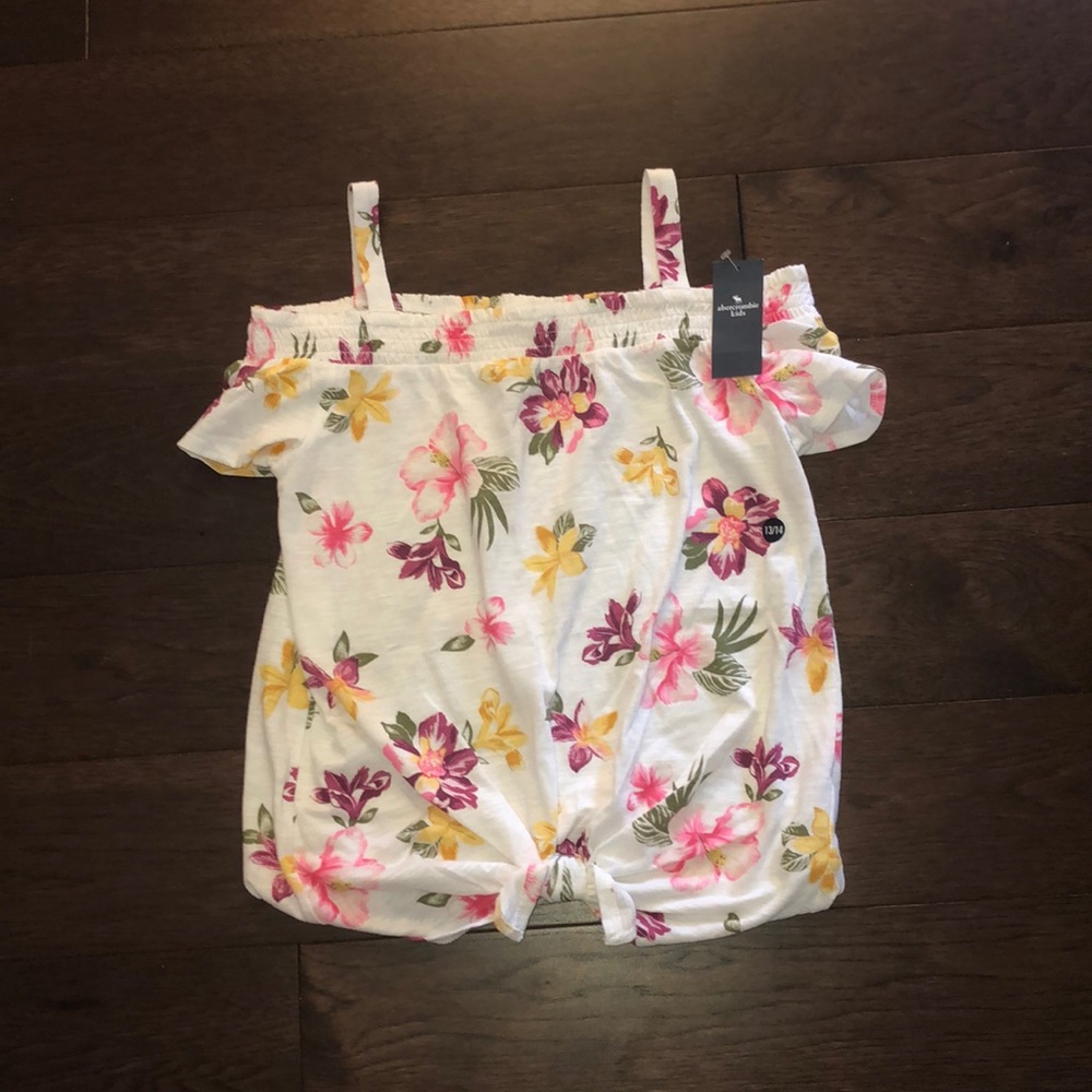 super cute abercrombie top!